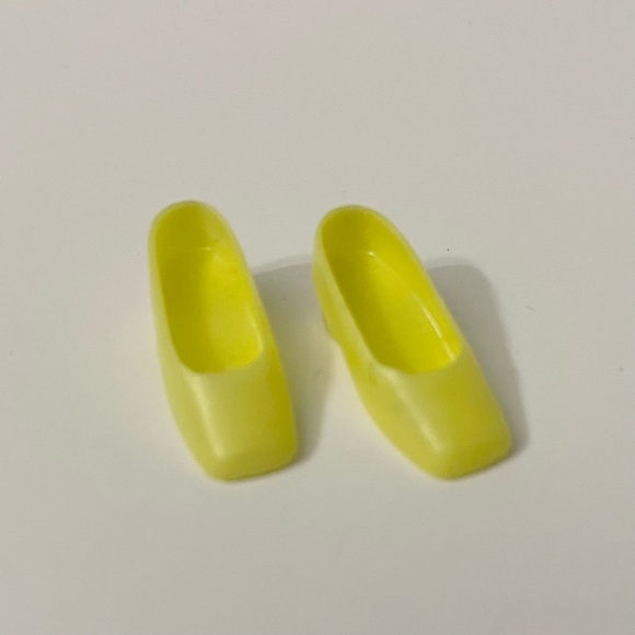 Vintage Barbie Yellow Square Toe Shoes Korea - Picture 2 of 16